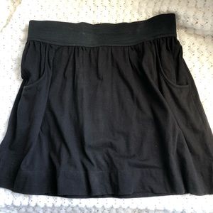 Black swingy skirt with POCKETS!